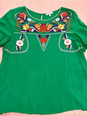 JODIFL Green Embroidered Boho Blouse